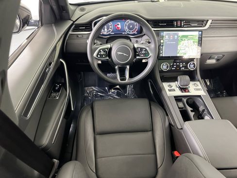Used 2025 Jaguar F-PACE R-Dynamic S AWD/4WD image 23