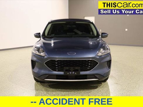 Used 2020 Ford Escape SE image 2