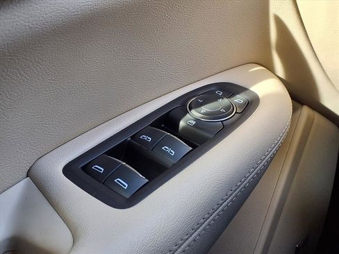 Used 2019 Cadillac XT5 FWD image 30