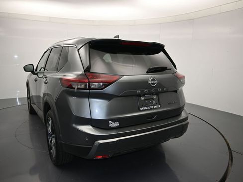 Used 2024 Nissan Rogue SL AWD/4WD image 23