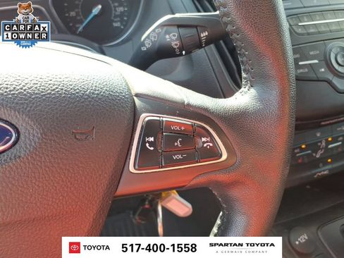 Used 2018 Ford Focus SE w/ Cold Weather Package FWD image 18