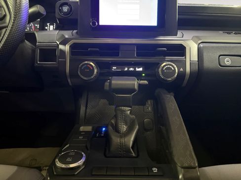 Used 2025 Toyota Tacoma SR5 RWD image 18