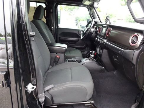 Used 2018 Jeep Wrangler Unlimited Sport S AWD/4WD image 14