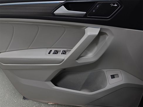 Used 2022 Volkswagen Tiguan SEL R-Line image 26