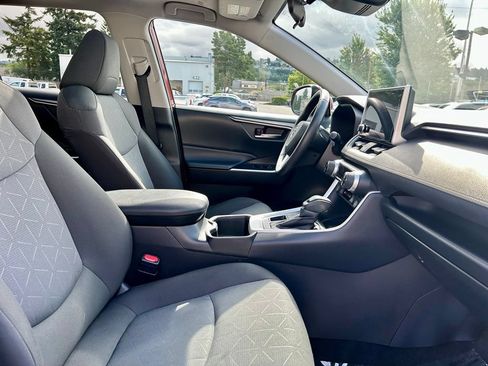 Certified 2024 Toyota RAV4 XLE w/ Convenience Package AWD/4WD image 16