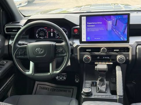 Used 2024 Toyota Tacoma TRD Sport AWD/4WD image 21