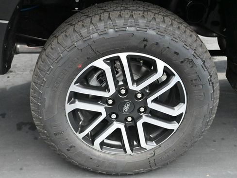 New 2025 Ford Ranger Lariat w/ FX4 Off-Road Package image 12