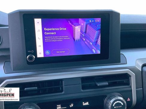 Used 2025 Toyota Tacoma SR5 image 5