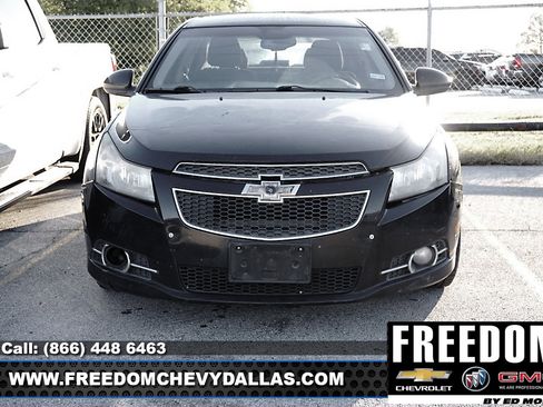 Used 2014 Chevrolet Cruze LT w/ RS Package image 2