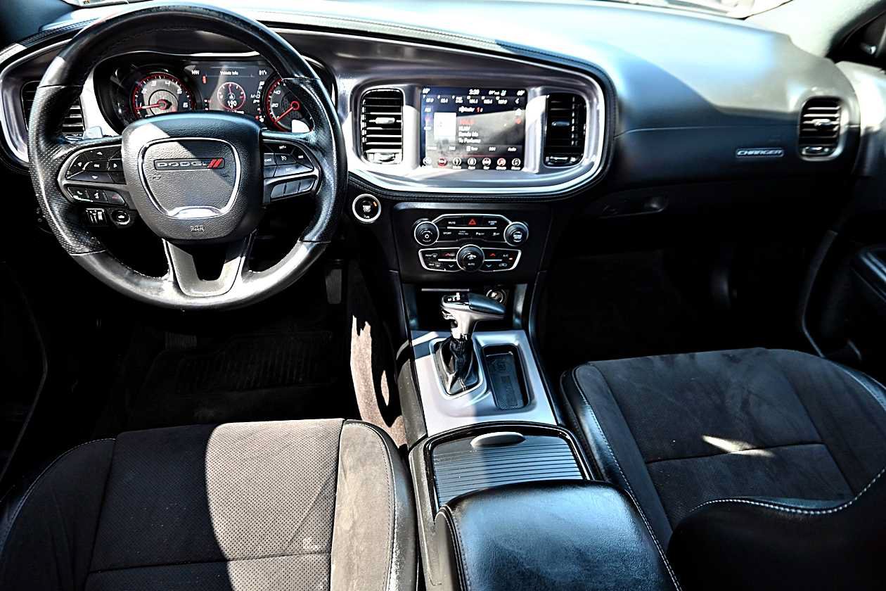 Used 2019 Dodge Charger GT RWD image 14