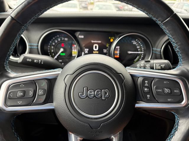 Used 2022 Jeep Wrangler Unlimited Rubicon 4xe w/ Cold Weather Group AWD/4WD image 15