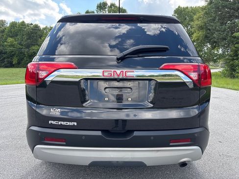 Used 2019 GMC Acadia SLT w/ LPO, Floor Liner Package FWD image 4