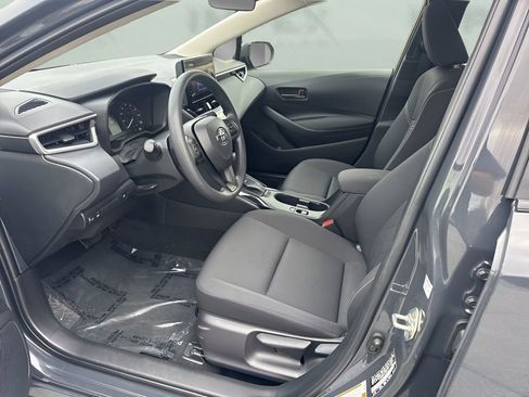 Used 2025 Toyota Corolla LE image 9