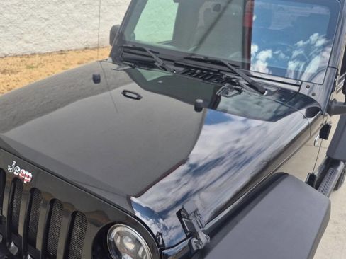Used 2009 Jeep Wrangler X w/ Black Appearance Group AWD/4WD image 14