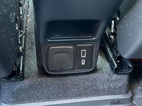 Certified 2024 Buick Encore GX Avenir w/ Avenir Convenience Package image 14