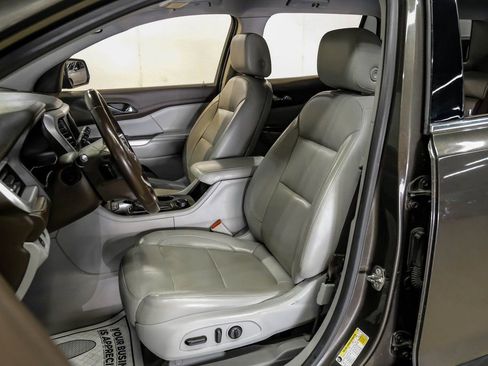 Used 2019 GMC Acadia SLT image 34