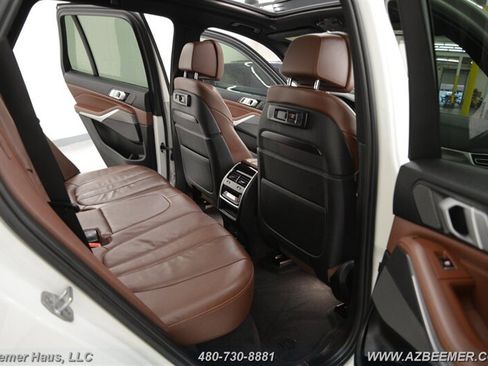 Used 2019 BMW X5 xDrive40i w/ M Sport Package image 22