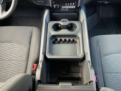 New 2026 RAM 2500 Big Horn AWD/4WD image 11