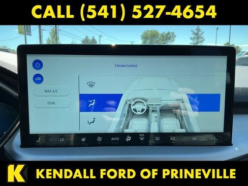 Used 2025 Ford Escape Platinum AWD/4WD image 17
