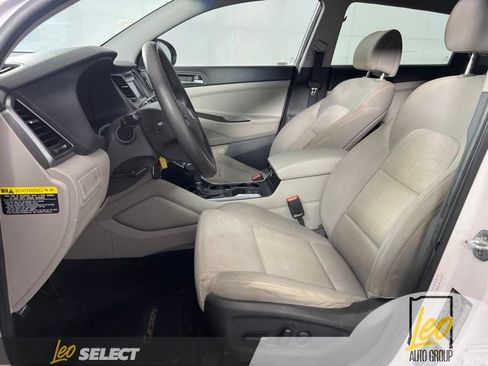 Used 2017 Hyundai Tucson SE w/ SE Popular Package 02 FWD image 11