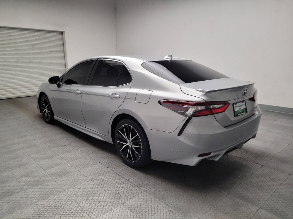 Used 2022 Toyota Camry SE FWD image 5