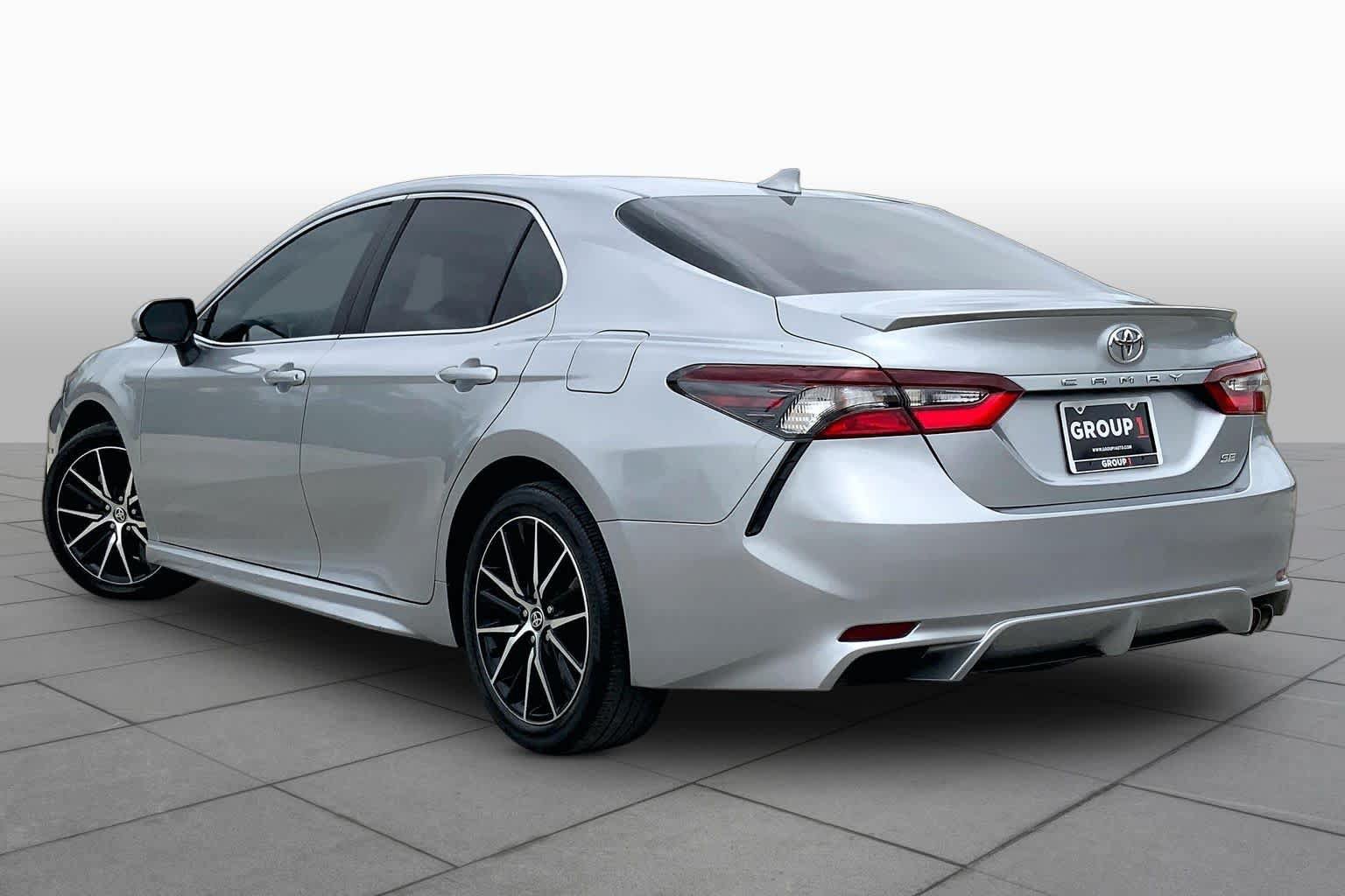 Used 2024 Toyota Camry SE FWD image 12