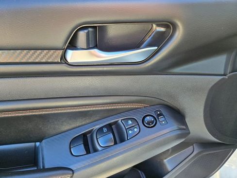 Used 2022 Nissan Altima 2.5 SR image 17