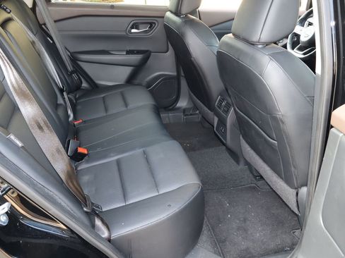 Used 2023 Nissan Rogue SV w/ SV Premium B Package FWD image 20