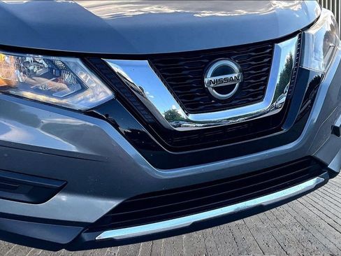 Used 2018 Nissan Rogue SV w/ Premium Package AWD/4WD image 29