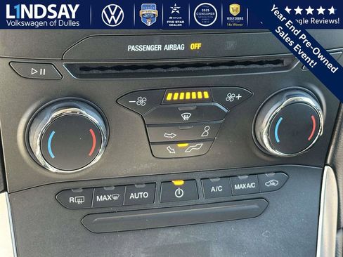 Used 2018 Ford Edge SEL image 18