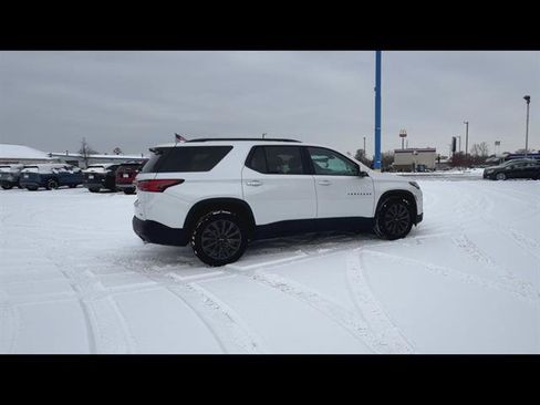 Used 2023 Chevrolet Traverse RS w/ LPO, Floor Liner Package AWD/4WD image 5