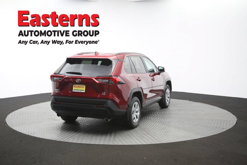Used 2021 Toyota RAV4 LE AWD/4WD image 39