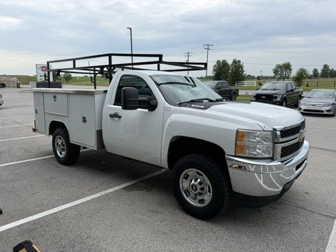 Used 2014 Chevrolet Silverado 2500 W/T RWD image 3