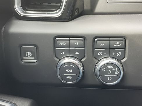 Used 2022 GMC Sierra 1500 Denali image 32