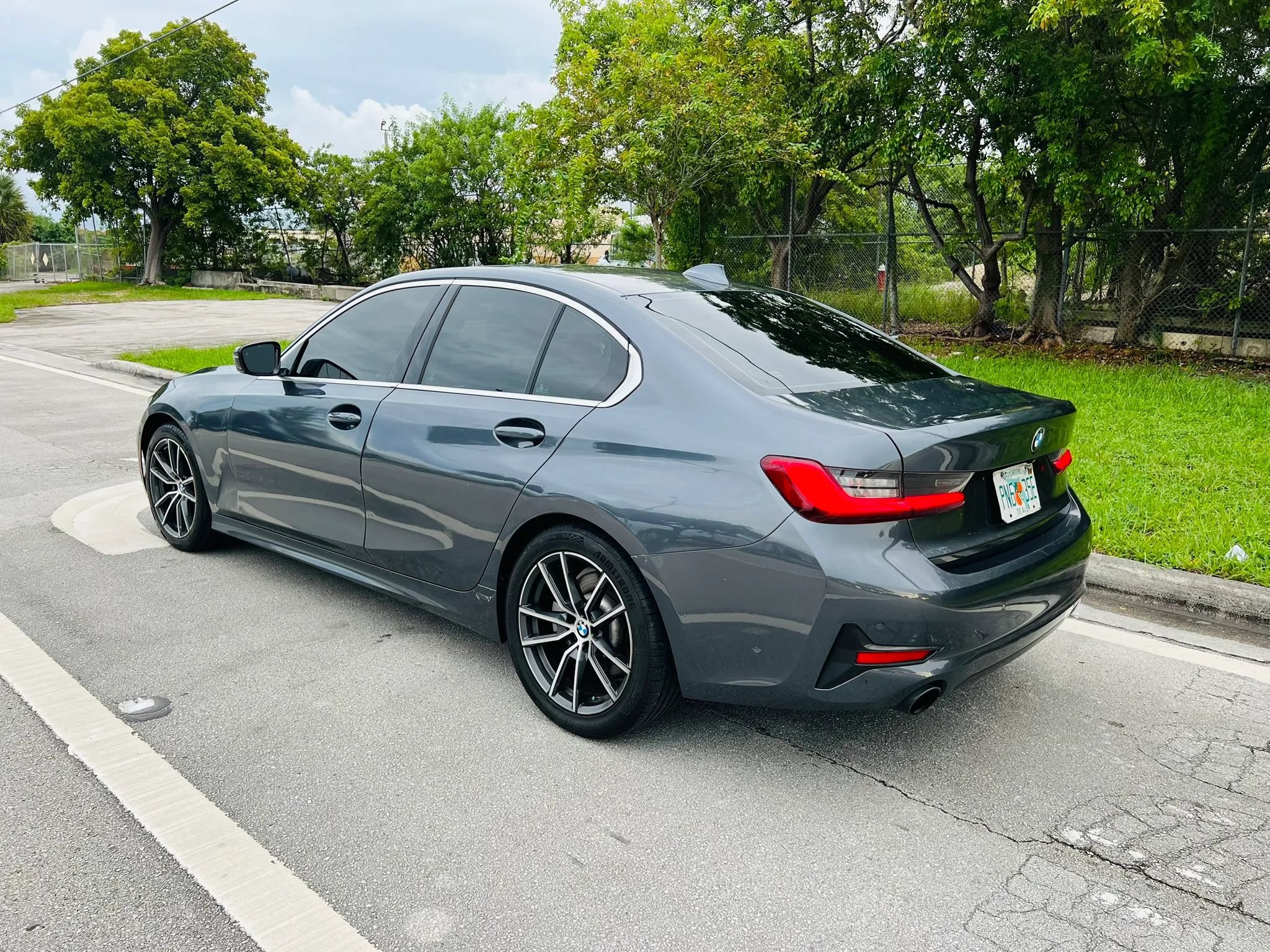 Used 2021 BMW 330i Sedan w/ Premium Package RWD image 3