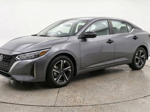 Used 2025 Nissan Sentra SV FWD image 3