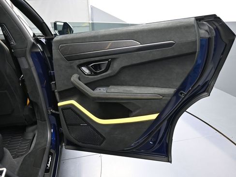 Used 2023 Lamborghini Urus Performante image 29