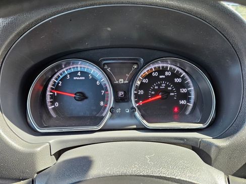 Used 2018 Nissan Versa SV FWD image 19