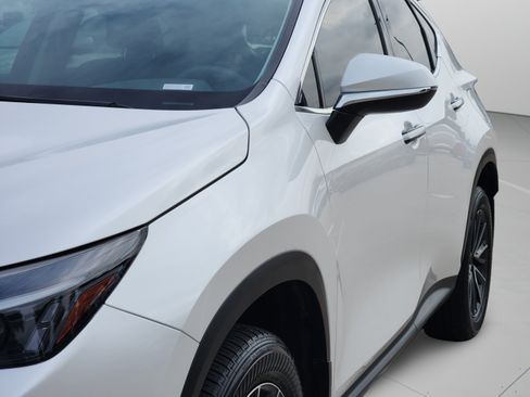 Used 2025 Lexus NX 250 FWD w/ Towing Package (2000 Lbs) image 42