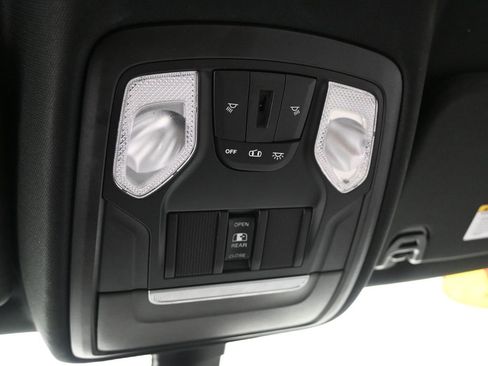 Used 2021 RAM 1500 Big Horn image 33