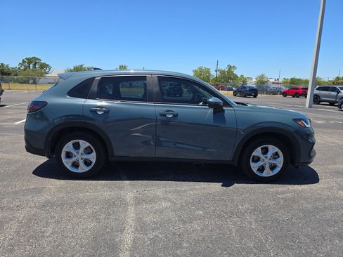 Used 2025 Honda HR-V LX image 3