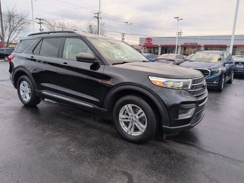 Used 2020 Ford Explorer XLT w/ Comfort Package image 7