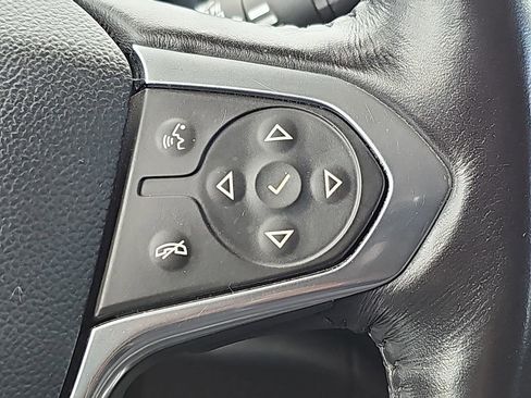 Used 2020 Chevrolet Traverse LT FWD image 24