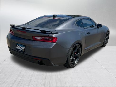 Used 2017 Chevrolet Camaro SS RWD image 5