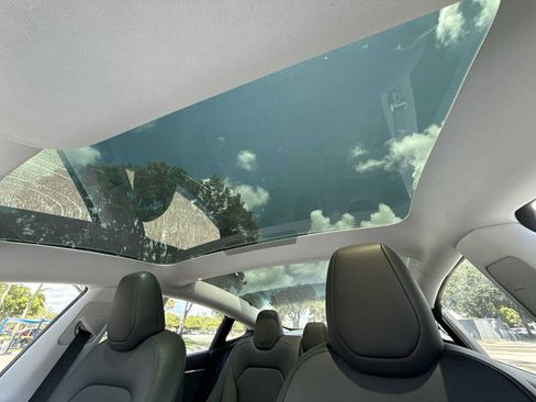 Used 2024 Tesla Model 3 Standard Range RWD image 17