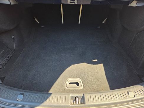 Used 2017 Mercedes-Benz E 300 4MATIC image 31