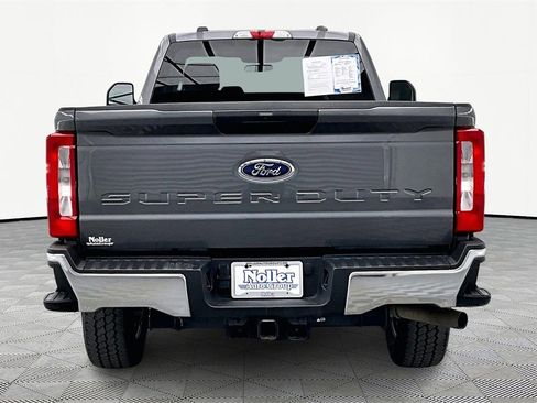 Used 2025 Ford F350 XLT w/ FX4 Off-Road Package image 4