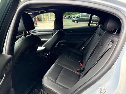 Used 2023 Alfa Romeo Stelvio Sprint AWD/4WD image 13