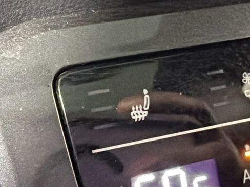 Used 2022 Volkswagen Tiguan SEL R-Line image 22