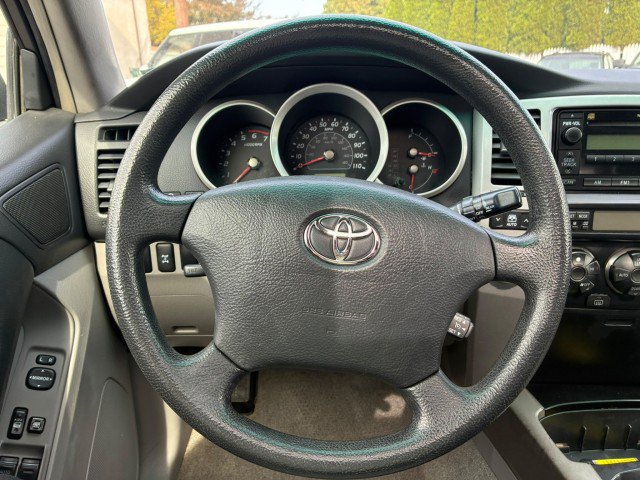 Used 2007 Toyota 4Runner SR5 AWD/4WD image 19